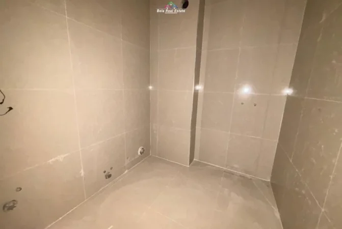 Tirane, shes apartament 1+1 Kati 1, 73 m² 147.000 € (Rruga Rreshit Petrela)