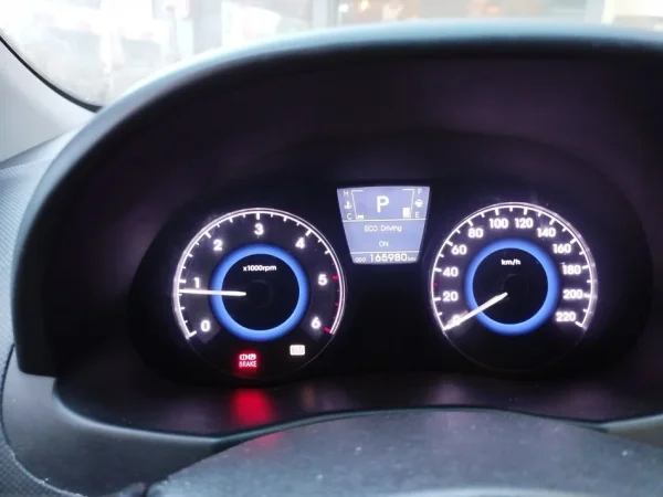 Tirane, shitet makine Hyundai Accent Witt PREMIUM Nafte, gri e erret automatik Kondicioner 166.000 km 6.400 €