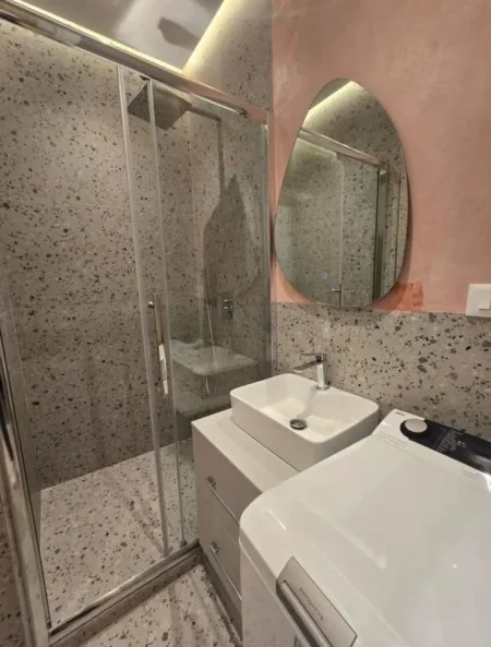 Tirane, jepet me qera apartament 1+1 Kati 1, 55 m² 