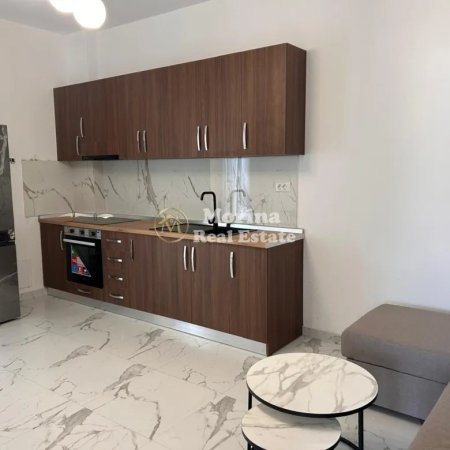 Tirane, jepet me qera shtepi 2+1 Kati 3, 110 m² 500 € (Mullet)