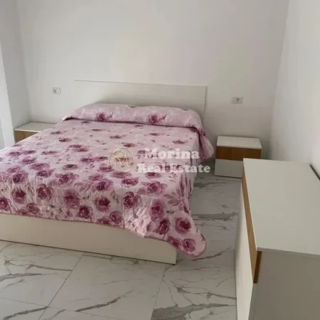 Tirane, jepet me qera shtepi 2+1 Kati 3, 110 m² 500 € (Mullet)
