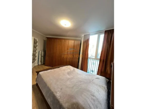 Tirane, jepet me qera 2+1 Kati 4, 70 m² 500 € 