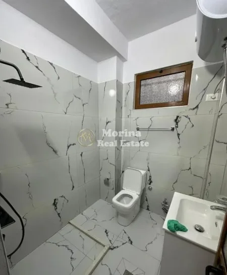 Tirane, jepet me qera apartament 1+1 Kati 1, 50 m² 500 € (Ali Demi)