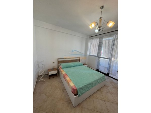 Tirane, jepet me qera apartament 1+1 Kati 8, 60 m² 500 € (Rruga e Elbasanit, Tiranë)