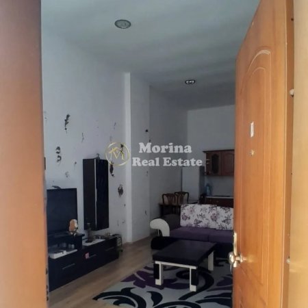 Tirane, jepet me qera apartament 1+1 Kati 1, 50 m² 350 € (Fresku)