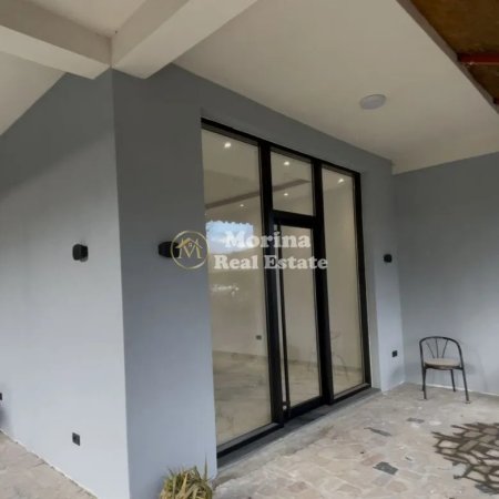 Tirane, jepet me qera ambjent biznesi , 25 m² 400 € (Peze Helmes)