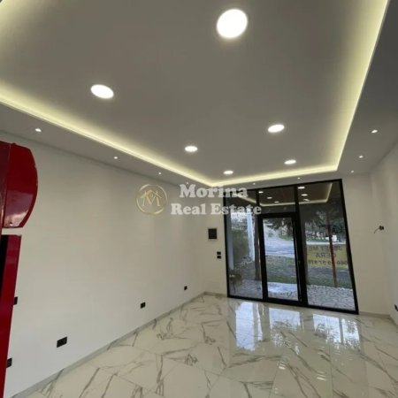 Tirane, jepet me qera ambjent biznesi , 25 m² 400 € (Peze Helmes)