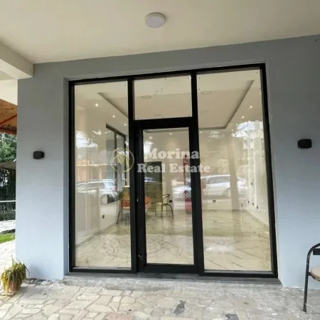 Tirane, jepet me qera ambjent biznesi , 25 m² 400 € (Peze Helmes)