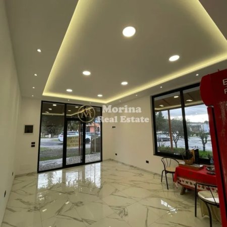 Tirane, jepet me qera ambjent biznesi , 25 m² 400 € (Peze Helmes)