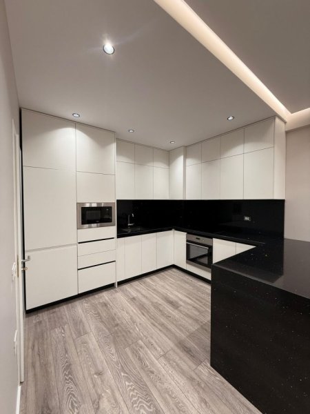 Tirane, jepet me qera apartament 2+1+post parkimi, Kati 2, 70 m² 600 € (Astir)