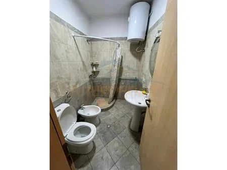 Durres, shitet apartament 1+1 Kati 6, 50 m² 75.000 € (SHKEMB KAVAJE)
