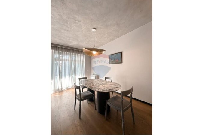 Tirane, jap me qera apartament 3+1+Aneks+Ballkon Kati 3, 1.500 € 