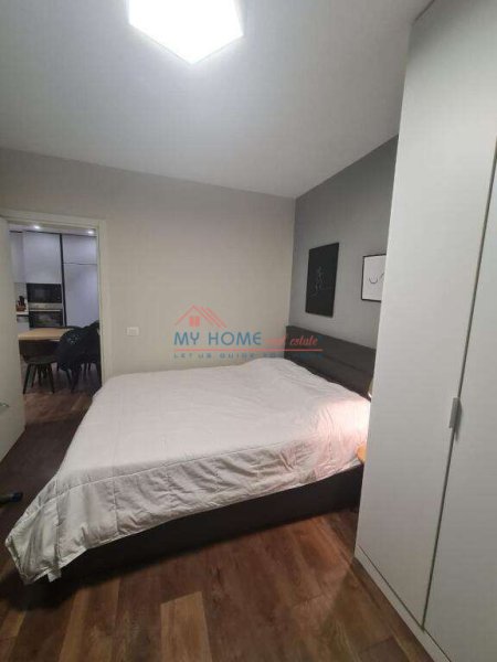 Tirane, jepet me qera apartament 1+1+Ballkon Kati 4, 60 m² 500 € (Misto Mame)