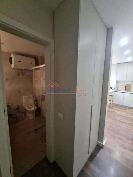 Tirane, jepet me qera apartament 1+1+Ballkon Kati 4, 60 m² 500 € (Misto Mame)