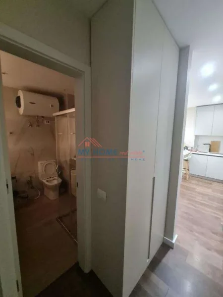 Tirane, jepet me qera apartament 1+1+Ballkon Kati 4, 60 m² 500 € (Misto Mame)