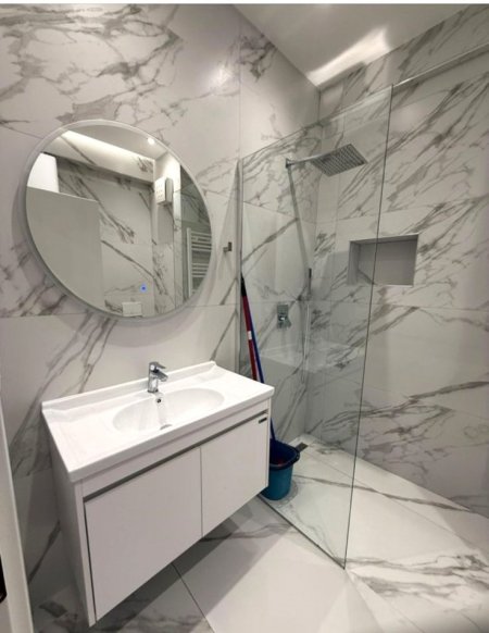 Tirane, jepet me qera apartament 1+1+Ballkon Kati 1, 70 m² 600 € (Astir/Kompleksi Urban Gate)