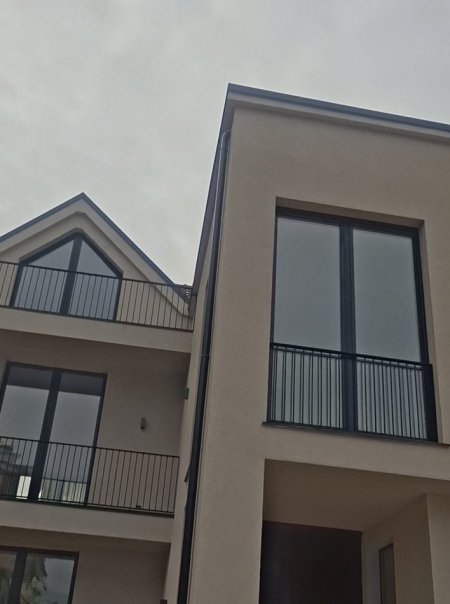 VILE 3 KATESHE ME QIRA 920 m² (KOMPLEKSI DINAMO) 7.000 €