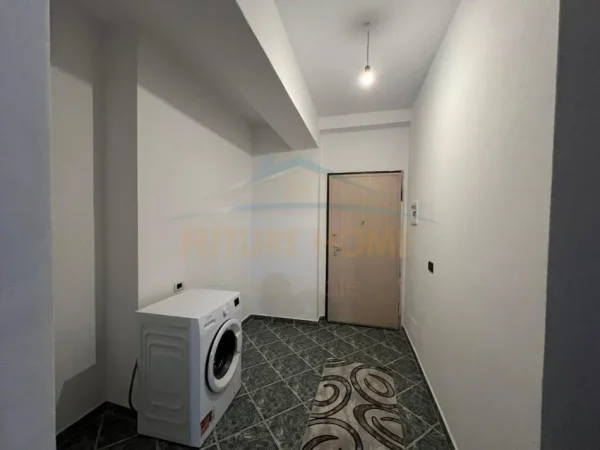 Tirane, jepet me qera apartament 2+1 Kati 3, 87 m² 500 € (Fresk, Tirane)