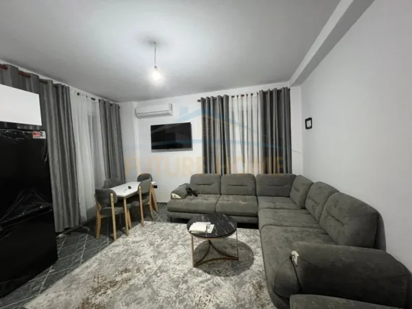 Tirane, jepet me qera apartament 2+1 Kati 3, 87 m² 500 € (Fresk, Tirane)