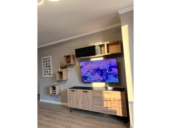 Tirane, jepet me qera apartament 1+1 Kati 4, 70 m² 500 € (Prane Grand Gallery, Yzberisht)