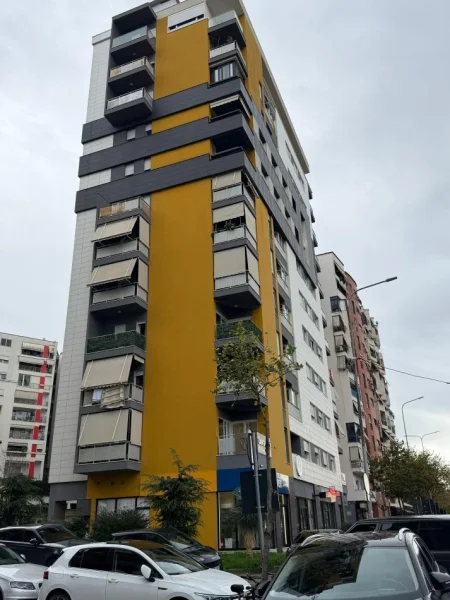 Shitet, Apartament 1+1, Rruga e Kosovarëve, 223.000 €