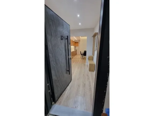 Tirane, shitet apartament 1+1 , 60 m² 135.000 € 
