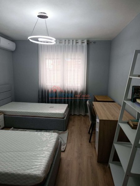 Tirane, jepet me qera apartament 2+1+Ballkon Kati 3, 80 m² 600 € (Rruga Shyqyri Ishmi)