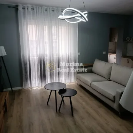 Tirane, jepet me qera apartament 2+1 Kati 3, 80 m² 600 € (Ali Demi)