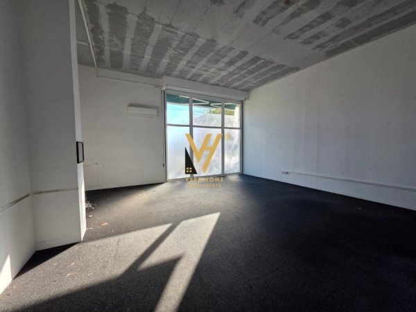 Tirane, jepet me qera magazine Kati 0, 300 m² 1.950 € (CASA ITALIA)