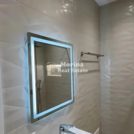 Tirane, jepet me qera apartament 2+1 Kati 8, 115 m² 1.000 € (Rruga 5 Maji)