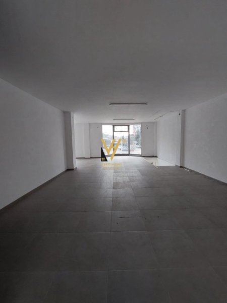 Tirane, jepet me qera zyre Kati 1, 125 m² 1.200 € (RRUGA DRITAN HOXHA)