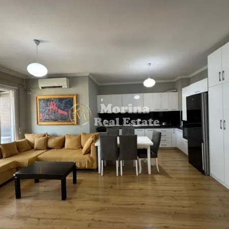 Tirane, jepet me qera apartament 2+1 Kati 4, 100 m² 1.000 € (Komuna Parisit)