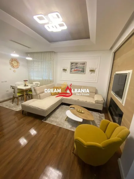 Tirane, shitet apartament 2+1 Kati 4, 93 m² 186.000 € (liqeni i thate)