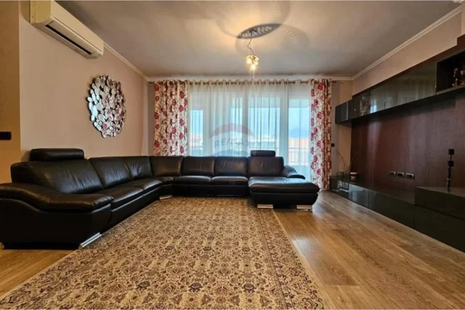 Tirane, shitet apartament 3+1+Ballkon Kati 6, 140 m² 299.000 € 