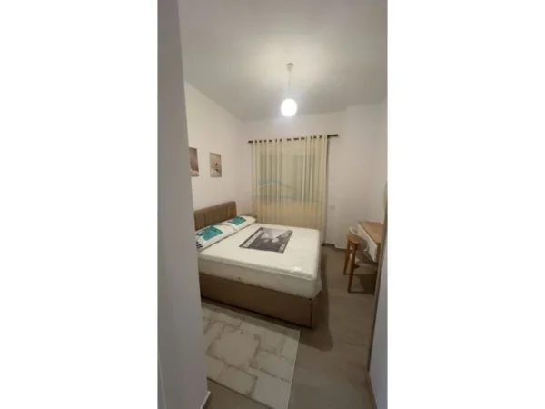 Tirane, jepet me qera apartament 2+1 Kati 4, 106 m² 650 € (KAMEZ)