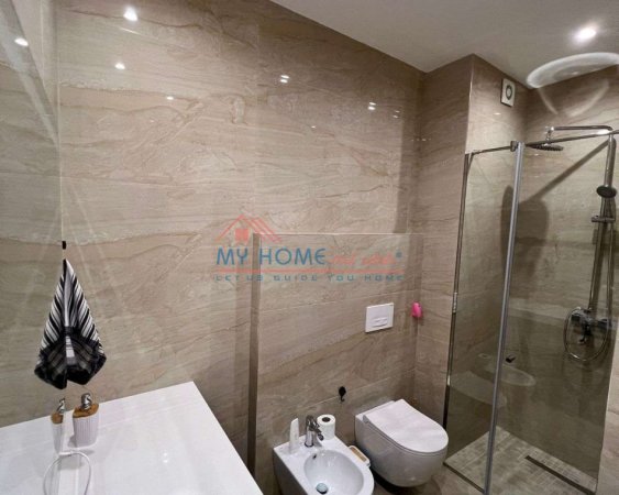 Tirane, jepet me qera apartament 2+1+Ballkon Kati 9, 90 m² 800 € (Rruga Artan Lenja)