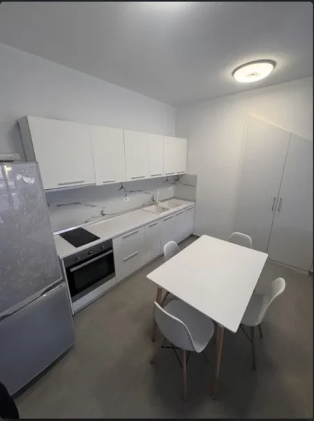 Tirane, jepet me qera apartament 2+1 , 80 m² 700 € (KODRA E DIELLIT 1)