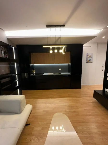 Tirane, jepet me qera apartament 2+1+Ballkon Kati 3, 3 m² 1.200 € (Rruga e Dibres)
