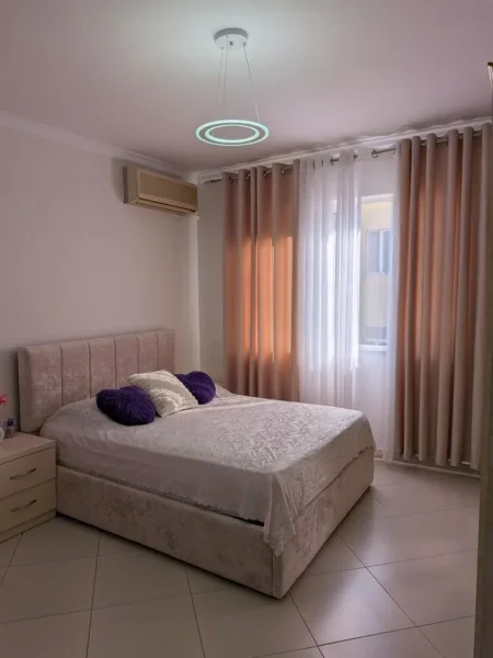 Tirane, jepet me qera garsoniere Kati 4, 40 m² 45.000 leke  i diskutueshem
