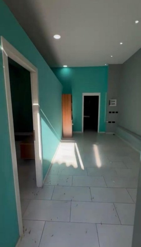 Tirane, jepet me qera dyqan Kati 0, 120 m² 500 € (rruga e dibres)