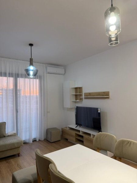 Tirane, jepet me qera apartament 1+1+Ballkon Kati 3, 60 m² 500 € 