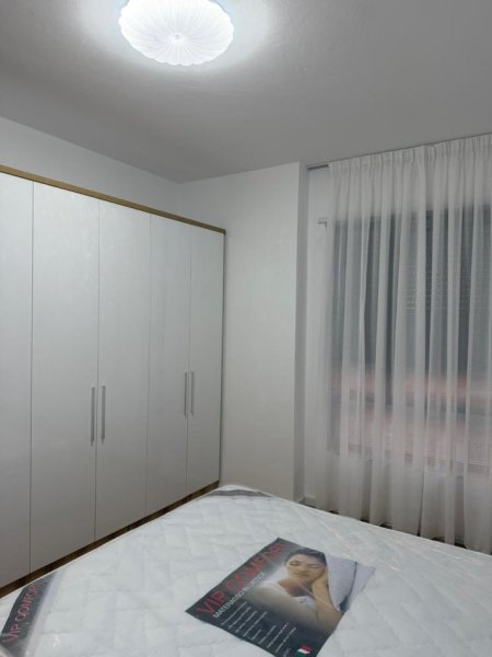 Tirane, jepet me qera apartament 1+1+Ballkon Kati 3, 60 m² 500 € 