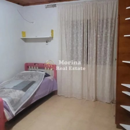 Tirane, jepet me qera apartament 2+1 Kati 3, 80 m² 400 € (Shkolla e Bashkuar)