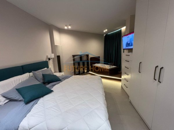 Tirane, jepet me qera apartament 1+1 Kati 11, 90 m² 1.000 € (Komuna e Parisit)