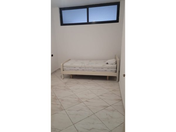 Tirane, jepet me qera apartament 2+1 Kati 1, 105 m² 350 € (Astir)