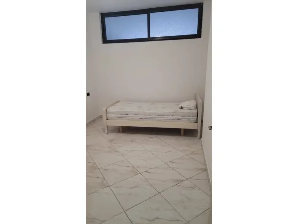 Tirane, jepet me qera apartament 2+1 Kati 1, 105 m² 350 € (Astir)
