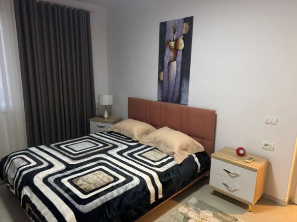 Tirane, jepet me qera apartament 1+1 Kati 4,