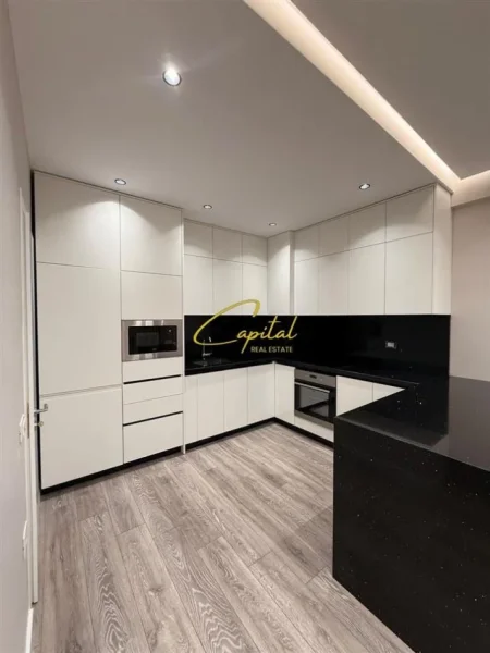 Tirane, jepet me qera apartament 1+1 Kati 1, 70 m² 600 € (ASTIR)