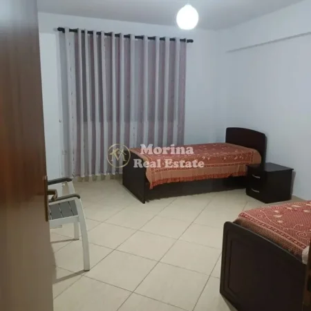 Tirane, jepet me qera apartament 2+1 Kati 4, 90 m² 500 € (Kompleksi Malajzian)