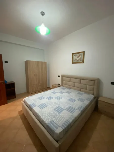 Tirane, jepet me qera apartament 2+1 Kati 1, 85 m² 400 € (RRUGA HAJDAR TAFA ,SELITE E VOGEL)